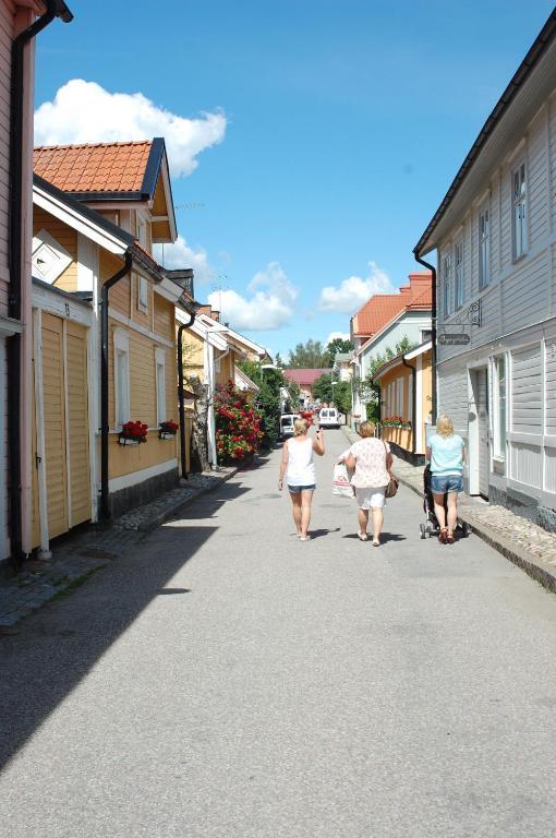 Roeda Magasinet Hotel Mariefred Buitenkant foto