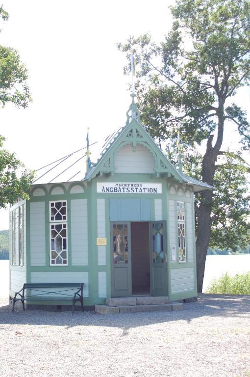 Roeda Magasinet Hotel Mariefred Buitenkant foto